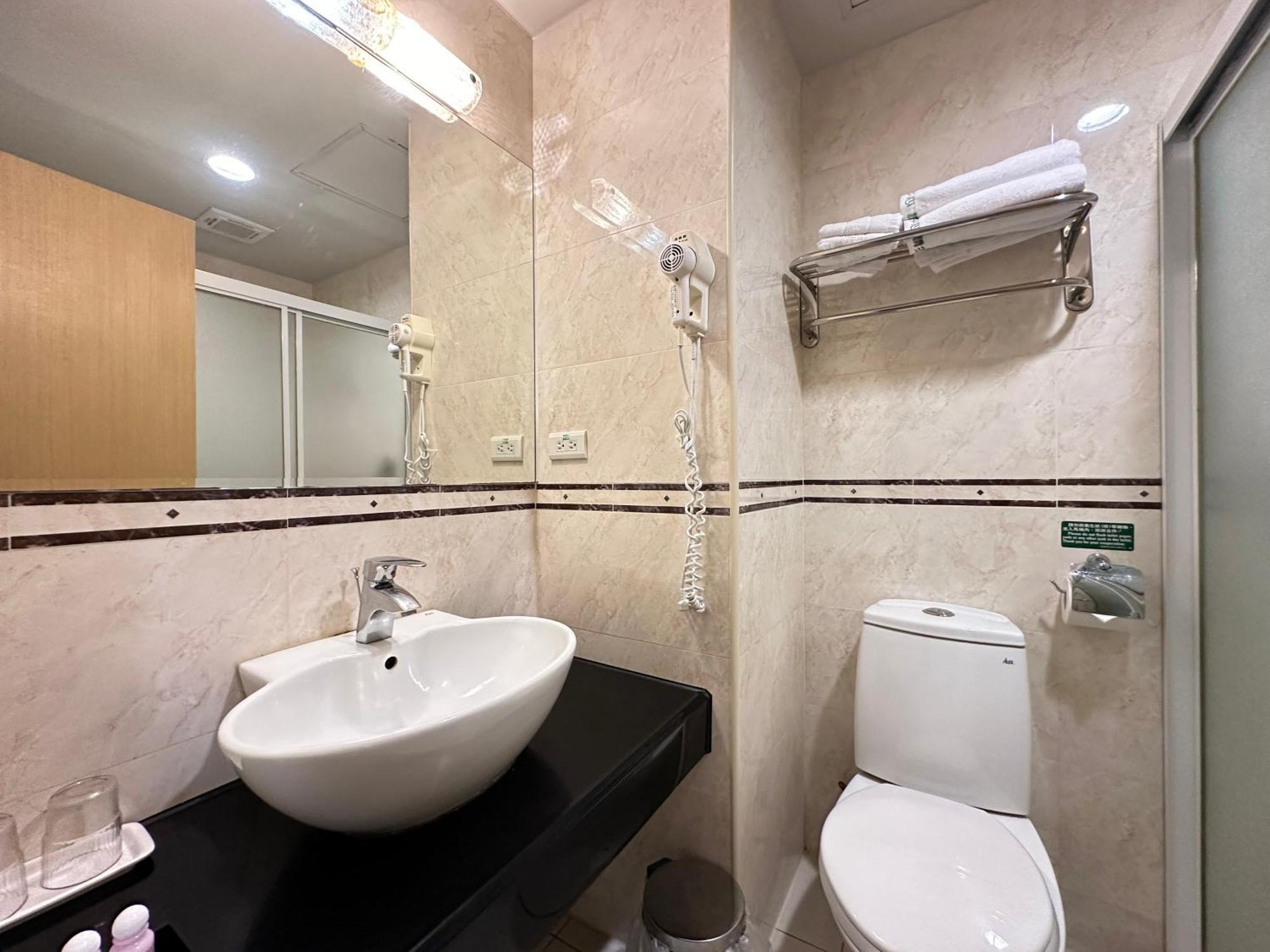 Chientan Youth Hotel Taipei Bagian luar foto