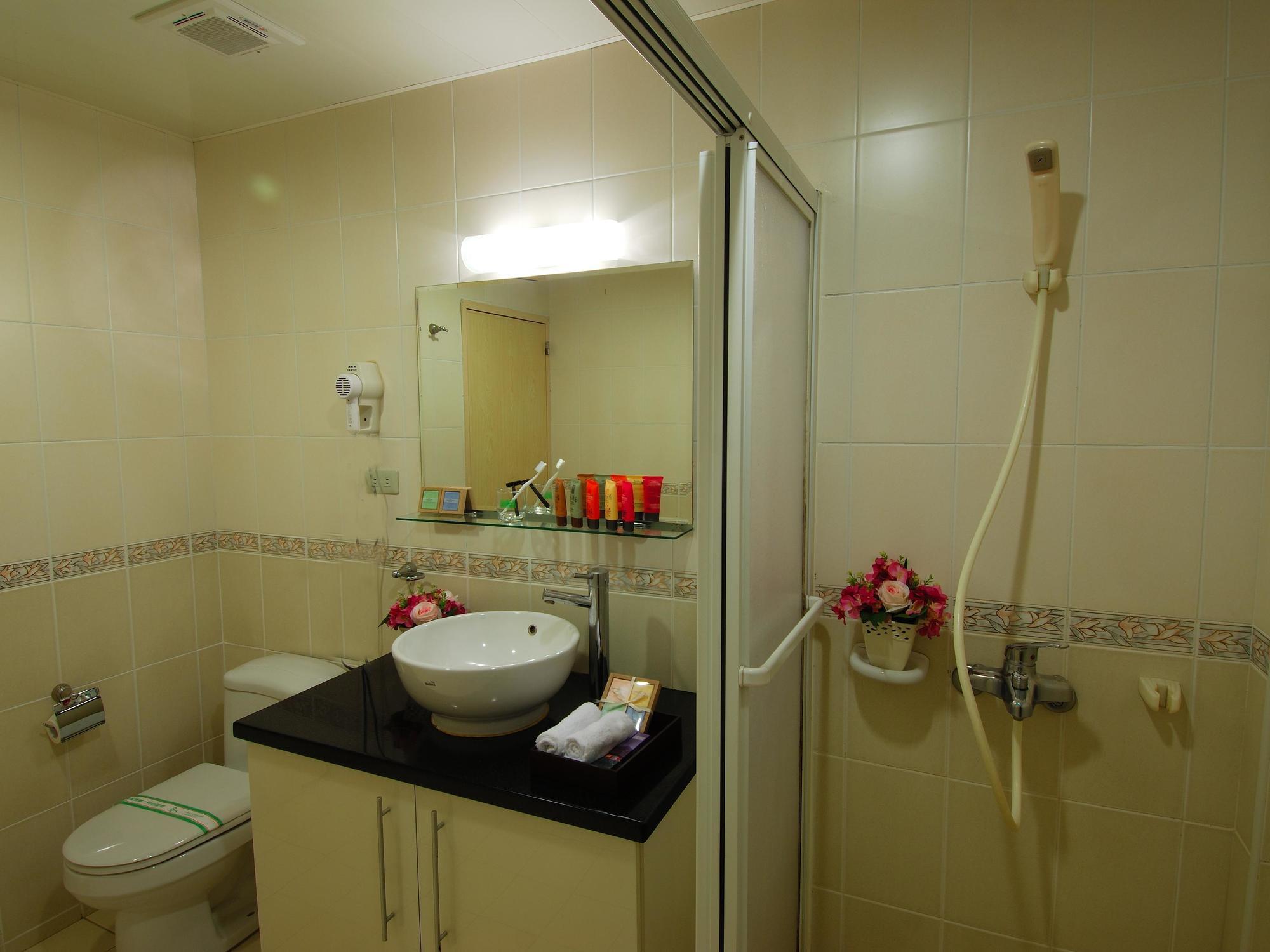 Chientan Youth Hotel Taipei Bagian luar foto