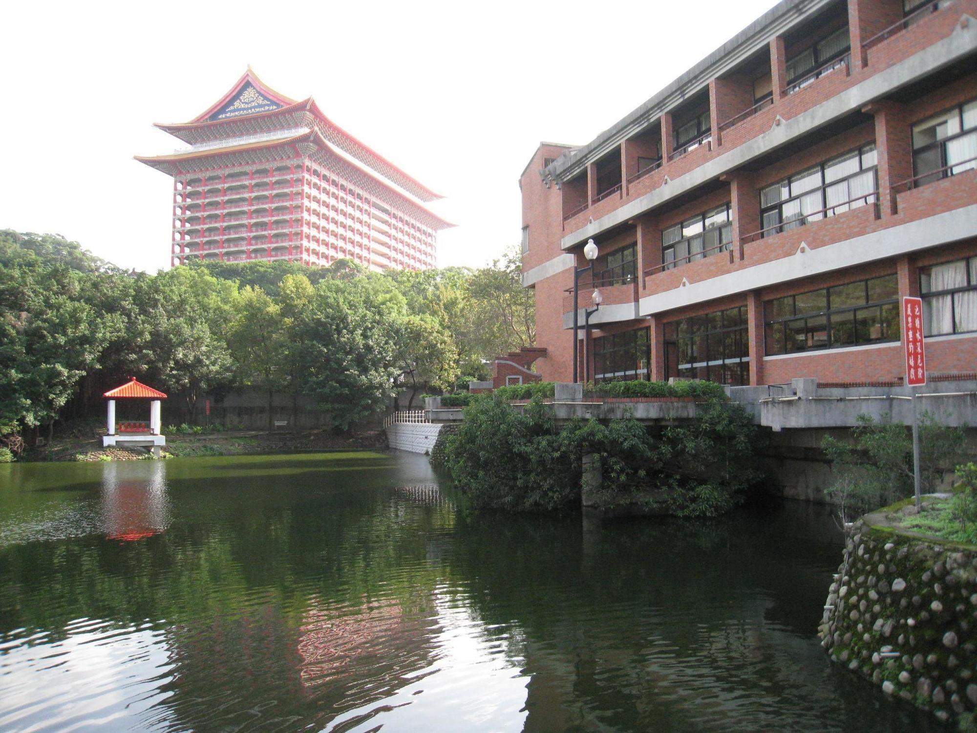 Chientan Youth Hotel Taipei Bagian luar foto